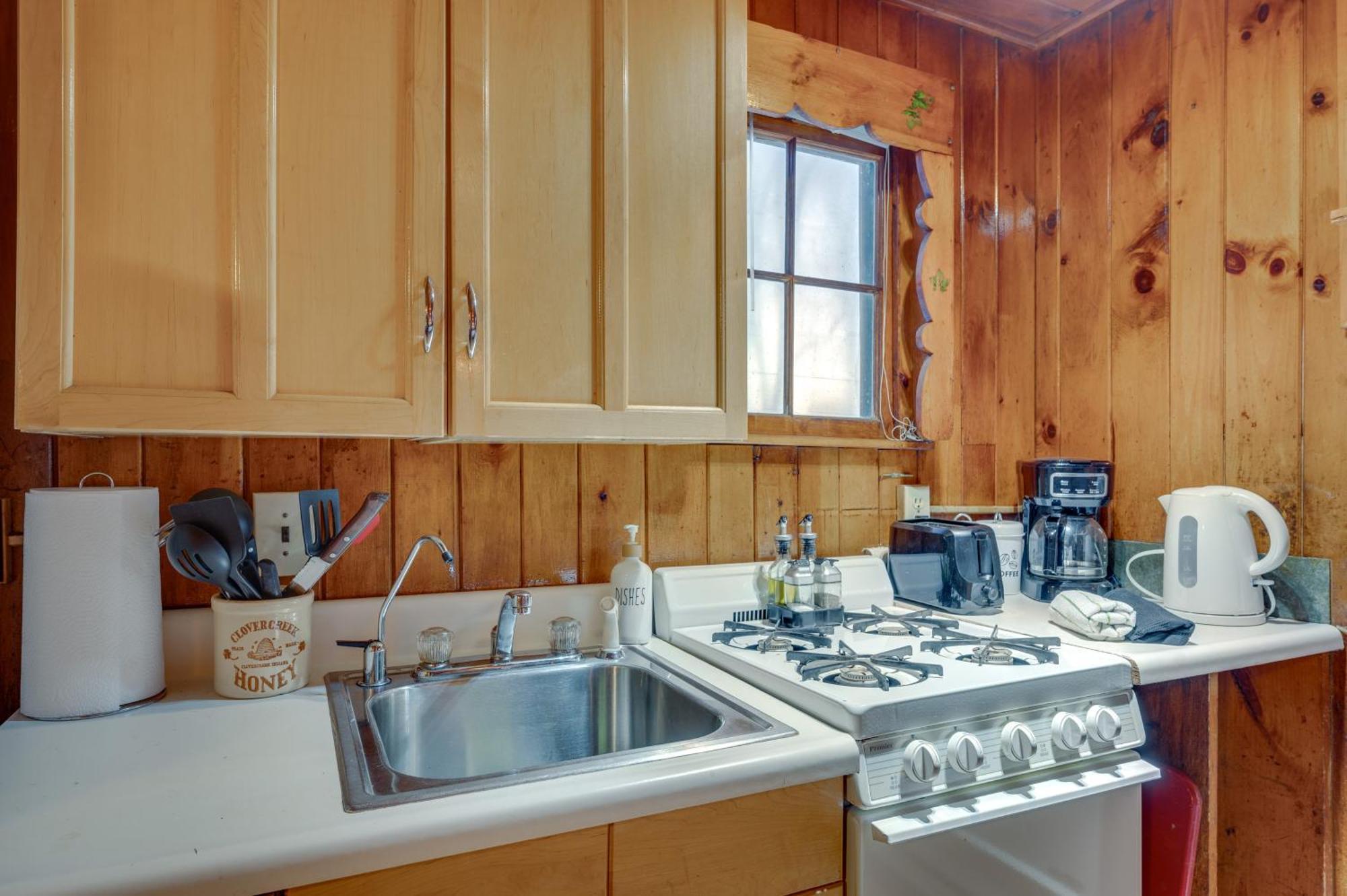 Cozy Laconia Studio With Pool Access - 2 Mi To Lake! Apartment Exterior foto